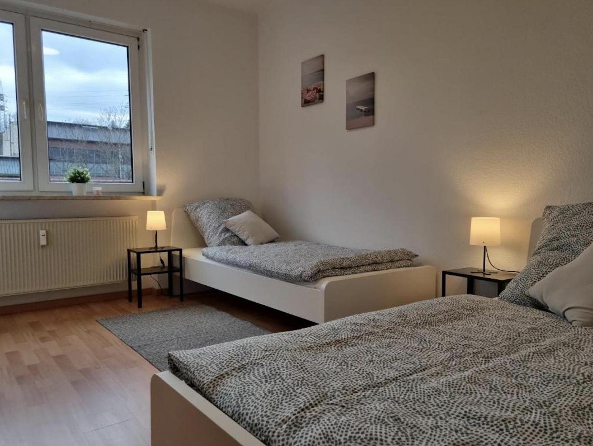 Moeblierte 3 Zimmer Apartment - Mit Smart Tv, Wlan Und Kostenfreie Parkplaetze Schloß Holte-Stukenbrock Exterior photo